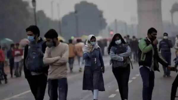 Weather North India Shivering Cold wave will continue now, for the first time in this season the temperature in Delhi reached 3.2 degrees