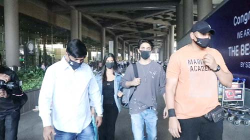 Aryan Khan With Sister Suhana Khan Spotted At Airport