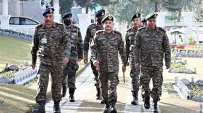 Army's Northern Command Chief in Kashmir