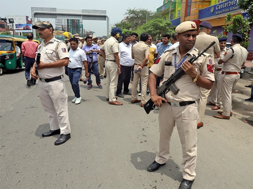 Arms smuggling gang busted in Delhi 6 arrested