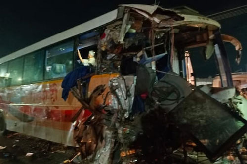 Pune bus Accident
