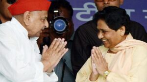 Mulayam Singh Yadav with Mayawati